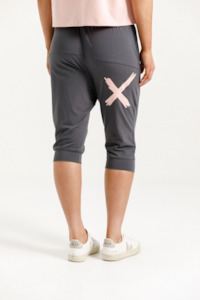 Homelee: Apartment Pant 3/4 - Graphite With Blossom Cross