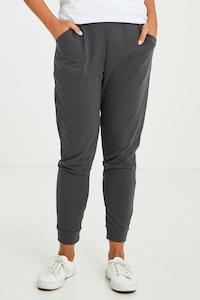 Betty Basics Lindsay Jogger: Lindsay Jogger - Gunmetal