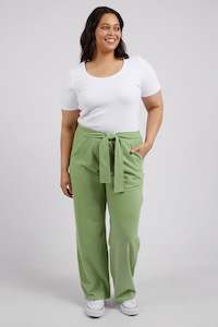 Elm On The Go Pants: On The Go Pants - Jungle Green