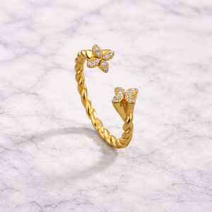 Accessories: Taylor Twist Open Ring - 18K Gold