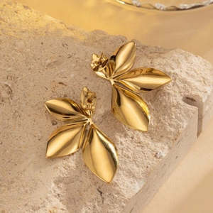 Selena Magnolia Earrings - 18K Gold