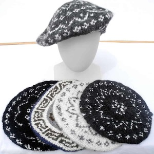 Hand Knitted Acrylic Berets Alpaca SuriBol
