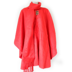 Products: Knee Length Cape Alpaca SuriBol