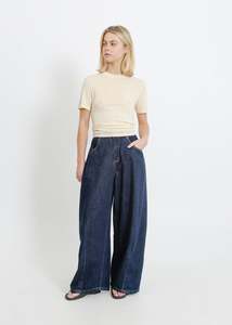 Jeans: ELLIE JEAN LONG / NAVY