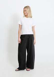 Jeans: ELLIE JEAN LONG / BLACK