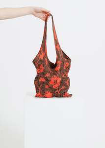 BLOOM TOTE / FRAGILE BLOOMS - CHOCOLATE-POPPY