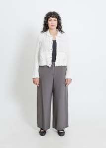 Black Coats: BRYN PLEAT JACKET / WHITE