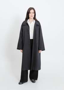 Lindus Coat / Black