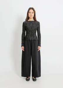 Shaun Pleat Top / Black
