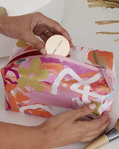 Mindful Marlo Box Makeup Bag - Ivy