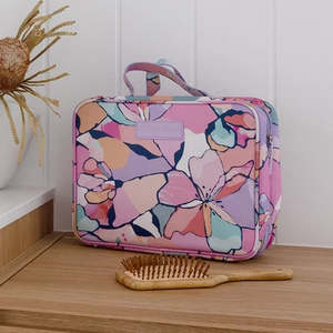 Mindful Marlo Hanging Toiletry Bag – Willow