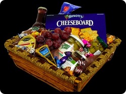 Flowers and Gifts - Plants and Gift Baskets - Amaryllis for Flowers: Gourmet gift basket - amaryllis for flowers