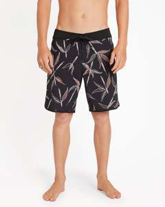 Mens Sale Boardshorts: Mens Changeling Scallop Mod 19" Boardshort