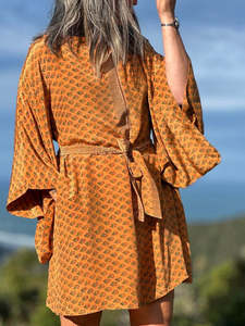 Kitekite Kimono Dress - Saffron Dune (M/L) Vintage Crepe Silk Sari