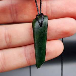 necklace: New Zealand Greenstone Pounamu Pendant Necklace (AJJC1922)