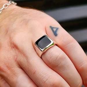 (R) Solid 925 Sterling Silver & Natural Onyx, Square Signet Ring