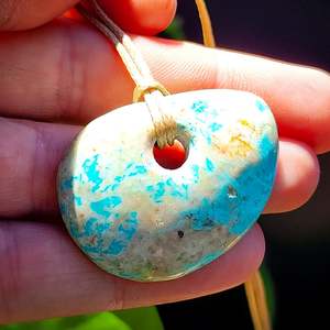 Genuine Arizona Turquoise Freeform Pendant Necklace (1BBB299)