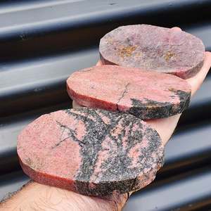 1kg Raw Rhodonite Carving Slices (R14B525)
