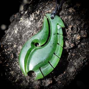 NZ Greenstone / Pounamu Notched Fern Hook Pendant Necklace (N640)