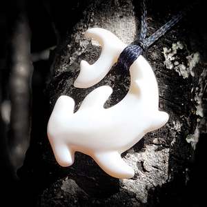 Natural Carved Maori Bone Carving Pendant Necklace - Hammer Head Shark