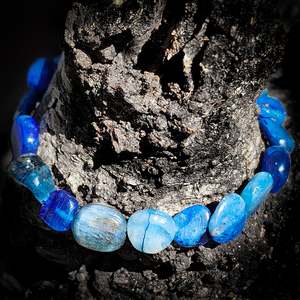 Elastic Bracelets: Irregular Kyanite Elastic Bracelet