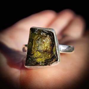 (T 1/2) Solid 925 Sterling Silver & Natural Moldavite Handmade Ring (N725)