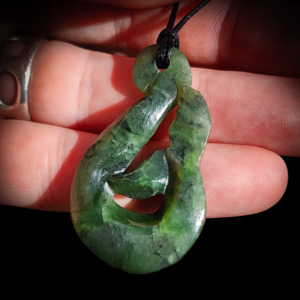 NZ Greenstone Pounamu Whale Tail Pendant Necklace (N812)