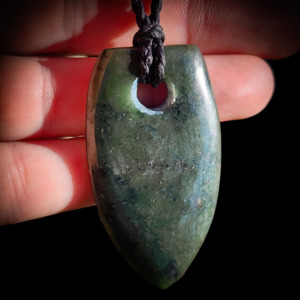 Nz Greenstone Pounamu: NZ Greenstone Pounamu Pendant Necklace (N788)