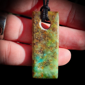 Natural Turquoise Toki Pendant Necklace (1BBB318)