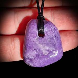 Gemstone Pendants: Natural Charoite Freeform Pendant Necklace (1BBB316)