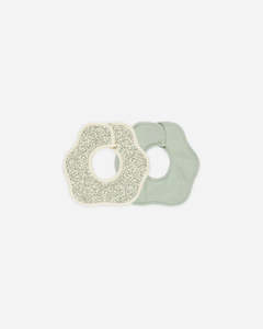 Quincy Mae - Flower Bib 2-Pack Green Garden/Sage