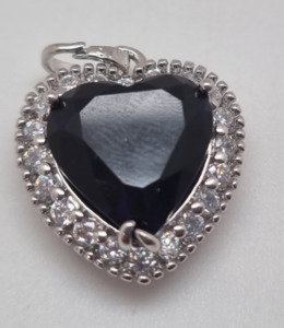 Jewellery: Secret of the Ocean Pendant