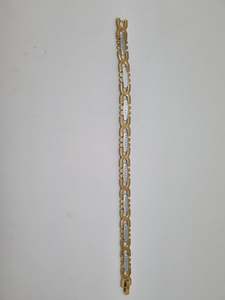 Jewellery: White and yellow Gold