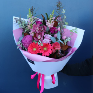 Fresh Florals: Bouquet | Pop Of Pink