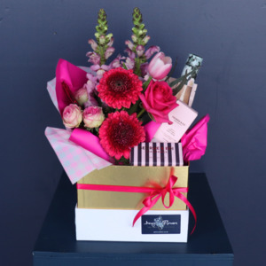 Gift Hampers Wine: Gift Hamper Floral | Rosé all Day