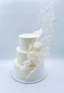 Tiered Cakes: Modern Style Cake