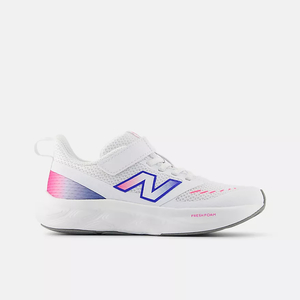 Footwear: New Balance P62559Q