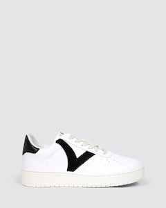 Victoria: 1258201 BLACK