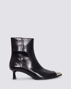 Hael And Jax: NICKS ANKLE BOOTS BLACK LEATHER
