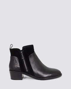 Hush Puppies: AIRES ANKLE BOOTS BLACK/BLACK