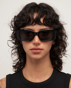 Accessories Sunglasses: PIPER SUNGLASSES BLACK/SMOKE