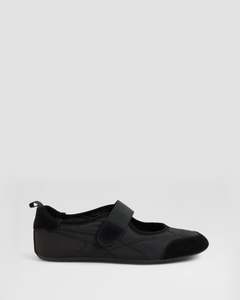Django And Juliette: BRITAS FLAT SHOES BLACK