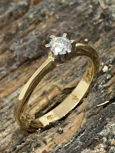 Diamond Solitaire - Andrea Spicer