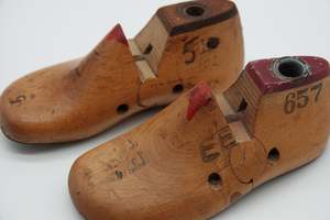 Toys Pastimes: Kids Shoe Lasts. So Cute!