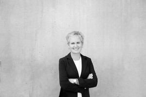 Business Studio & Location Session (WOMAN) Angela Scott Photography