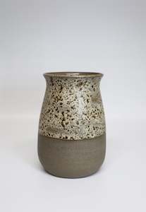 Saturday Ceramics: Vase - Rusted Cream