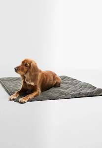 Pet Accessories: Dog Quilt and Fleece Blanket - Olive
