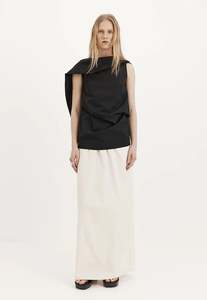 Harris Tapper: Laro Top - Black