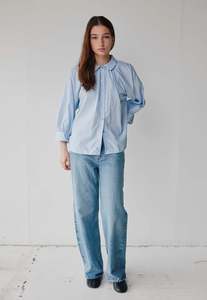 Mahsa: Dune Shirt - Pale Blue Stripe