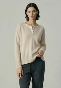 494 Cashmere Gorgeous V - Pearl Shell